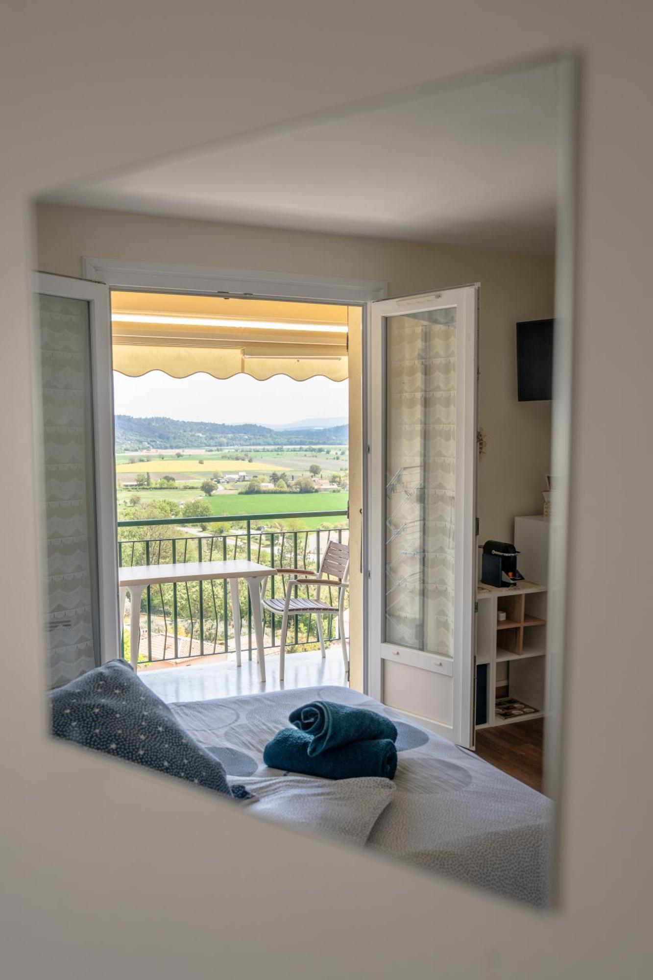 Apartment Lumineux Studio-greoux-les-bains